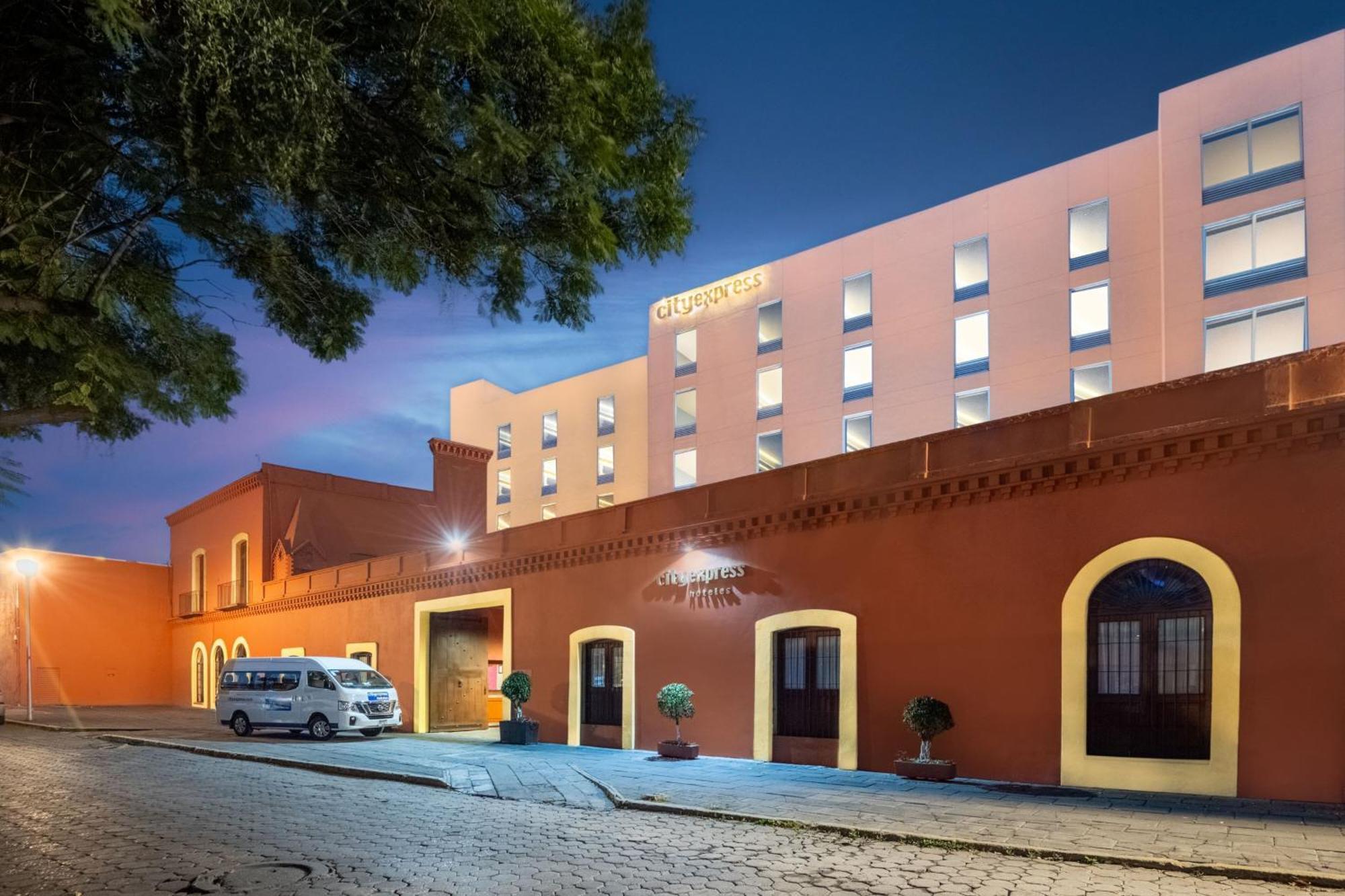 Express By Marriott Centro Hotel 4*